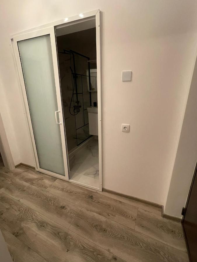 Apartament 55Mp In Centru Orasului Giurgiu Exterior foto